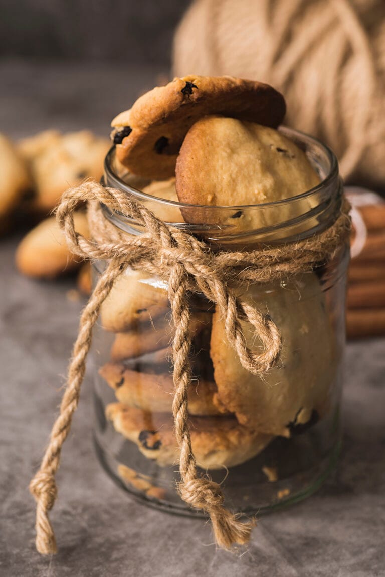 Do Glass Cookie Jars Keep Cookies Fresh?