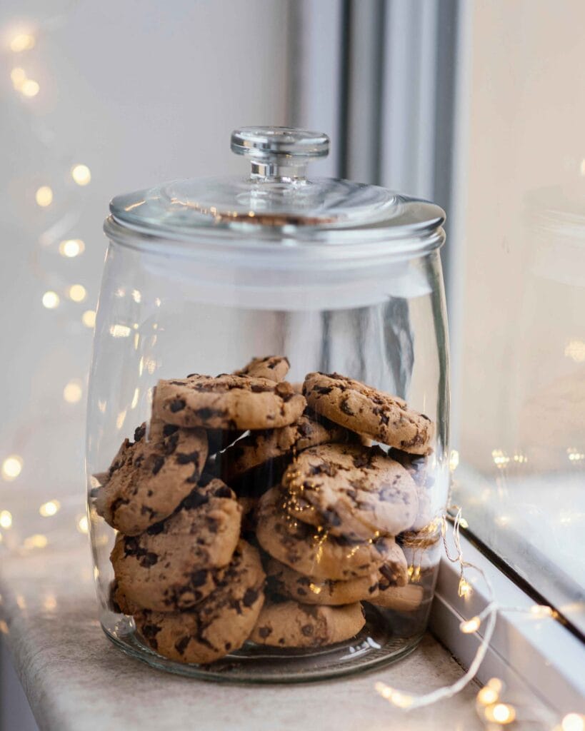 to keep cookies fresh and stylish